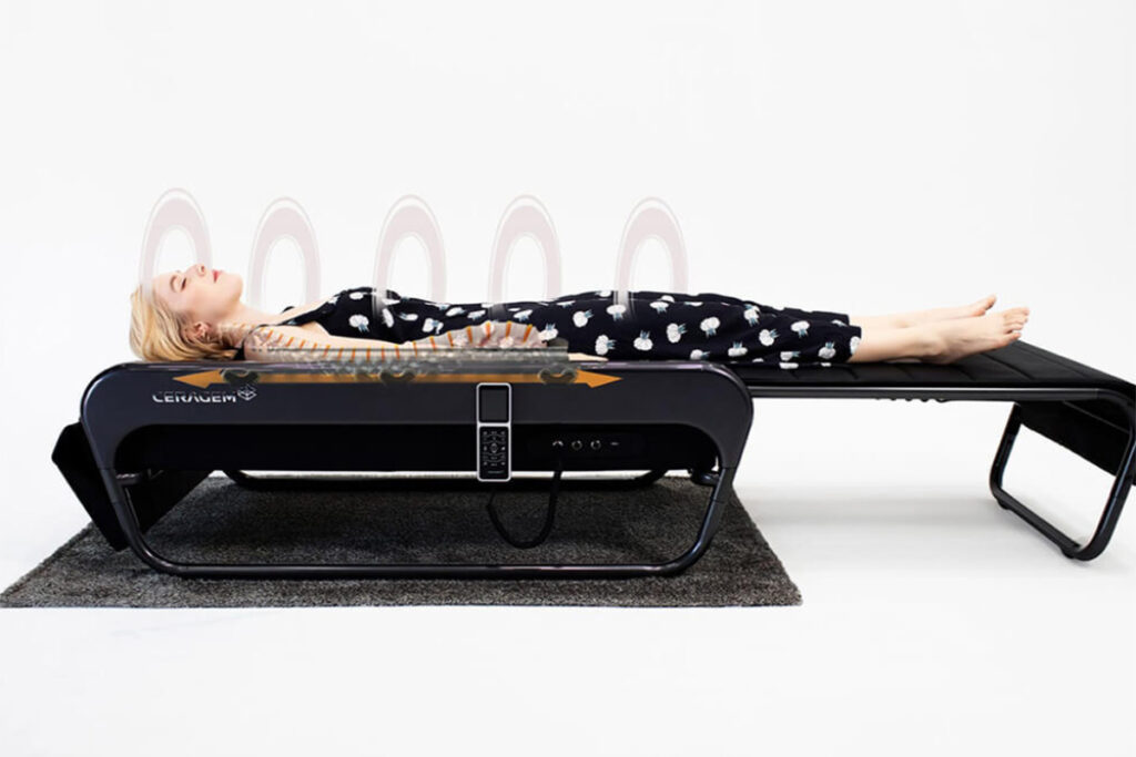 reduces stress through thermomassage